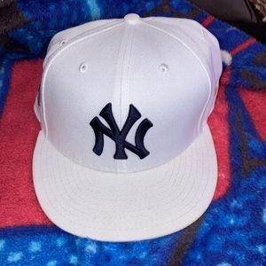 New Era 59Fifty Men’s White Yankee Hat